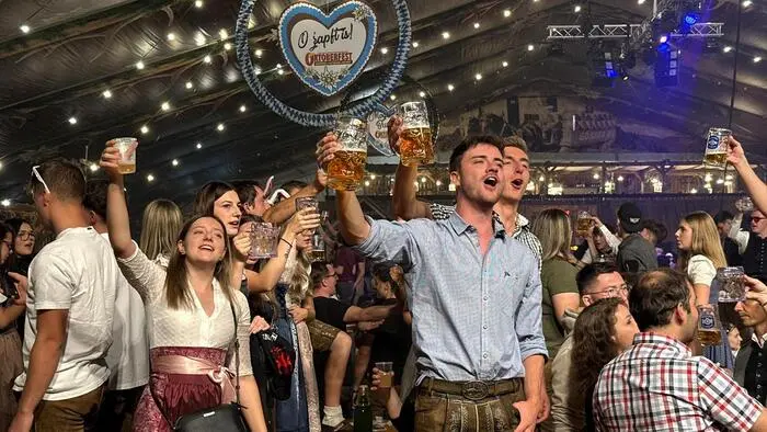 Heiß her ging es beim Hartberger Oktoberfest!