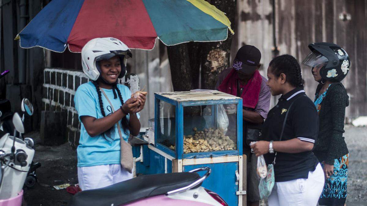 In Indonesien gibt es Überlegungen, Sex zwischen gleichgeschlechtlichen Partnern und Sex außerhalb der Ehe unter Strafe zu stellen