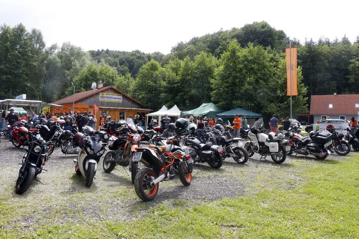 Beim vierten großen Steiner Bikertreffen auf dem Stonebreakergelände...