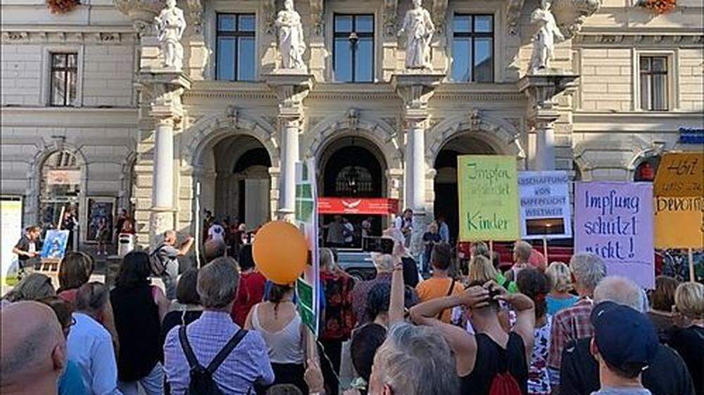 Auch in Graz wurde gegen die Corona-Schutzmaßnahmen demonstriert