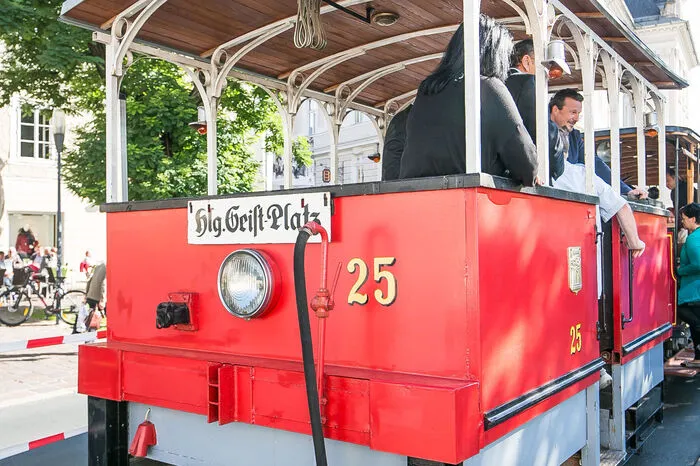 Eine Tramfahrt die ist lustig, eine Tramfahrt die ist schön
