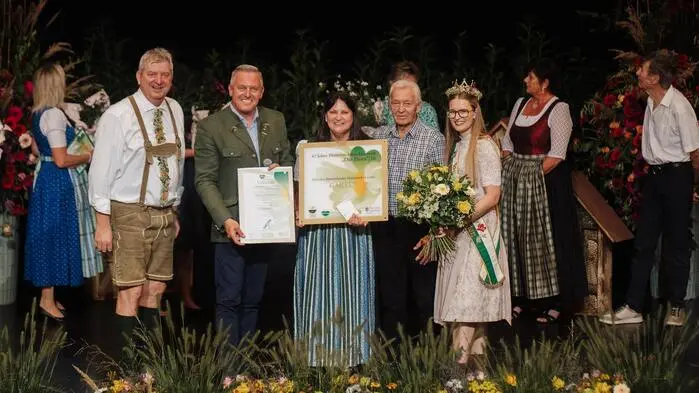 Anita und Johann Resch wurden für ihren wunderschönen Garten in Dobl-Zwaring mit Gold ausgezeichnet
