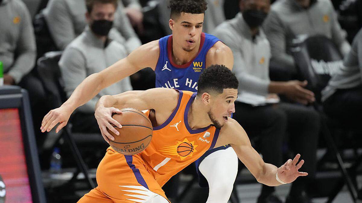 Suns Devin Booker (vorne) war einer der Matchwinner von Phoenix