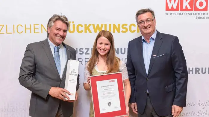Georg Mathiesl, Elisabeth Heiß, Betreiberin des Gasthof Post in Rennweg, und Jürgen Mandl