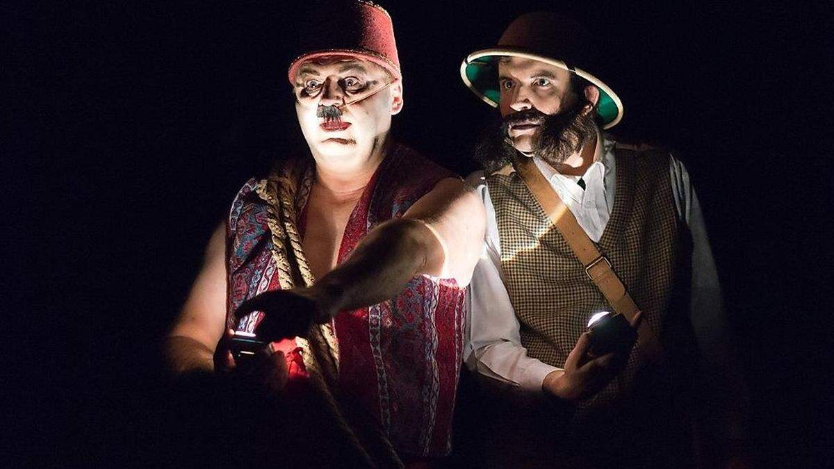 Günter Grossegger und Johannes Hofer schlüpfen in &quot;Das Geheimnis der Irma Vep&quot; in acht verschiedene Rollen