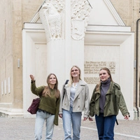 Paula Schwarz, Nina Stubinger und Sophie Weichselbraun maturieren in wenigen Monaten