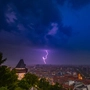 Bild zeigt Blitze über der Landeshauptstadt Graz