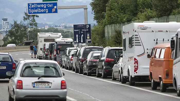 Verkehrsstau rund um das Formel-1-Rennen (Archiv)