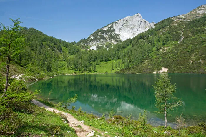 Steirersee: 1450 Meter hoch gelegen. Dieser wunderschöne See liegt im Toten Gebirge und besteht eigentlich aus sechs verschiedenen Seen.