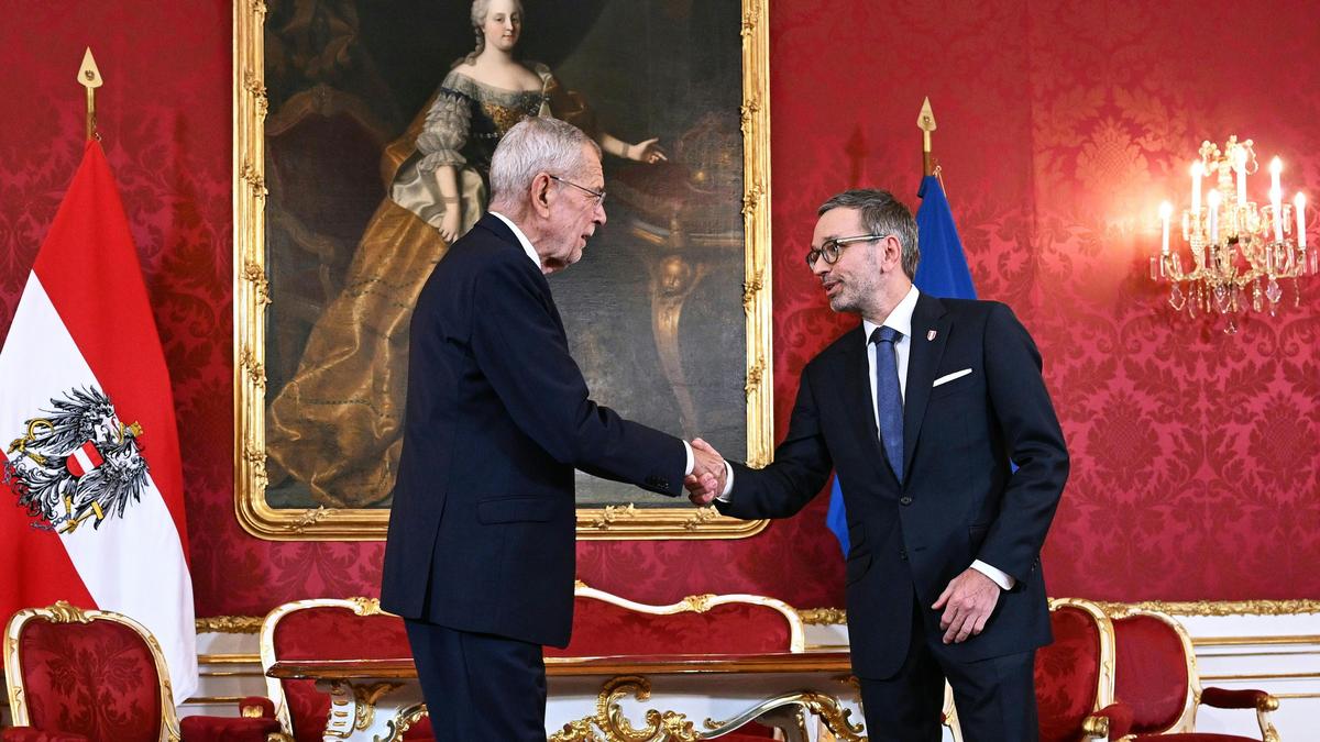 FPÖ-Chef Herbert Kickl wird von Bundespräsident Alexander Van der Bellen in der Hofburg empfangen 