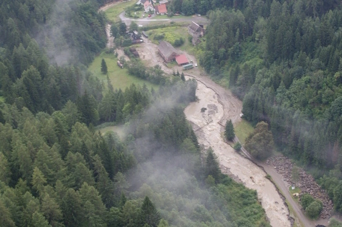Oberwölz. Die Zufahrtswege zum Lachtal können laut Feuerwehrsprecher Walter Horn frühestens bis Samstagabend freigemacht werden.