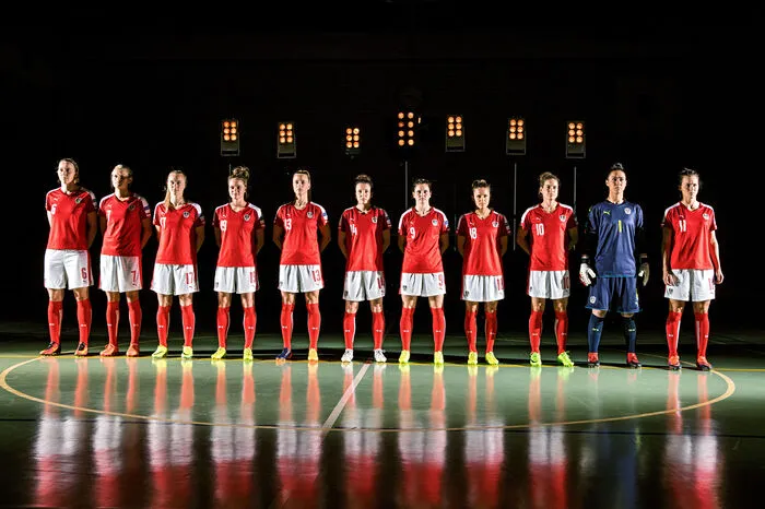 Das ÖFB-Frauen-Nationalteam (v.l.n.r.): Katharina Schiechtl, Carina Wenninger, Sarah Puntigam, Verena Aschauer, Virginia Kirchberger, Barbara Dunst, Sarah Zadrazil, Laura Feiersinger, Nina Burger, Manuela Zinsberger, Viktoria Schnaderbeck. ORF überträgt 25 EM-Spiele live. 