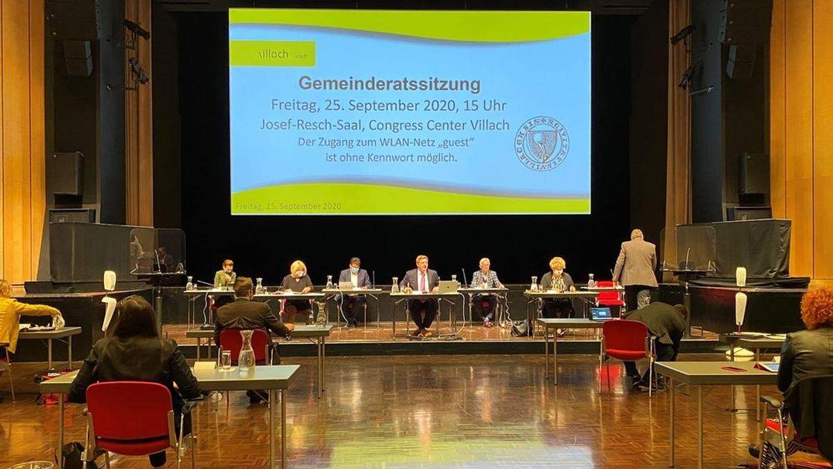 Der Gemeinderat tagt im Congress Center mit Abstand