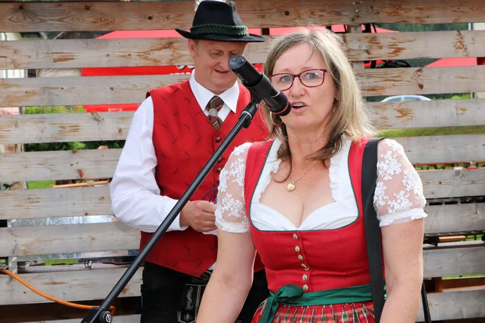 Grußworte gab es von Dagmar Schinegger (Bezirkskapellmeisterin).