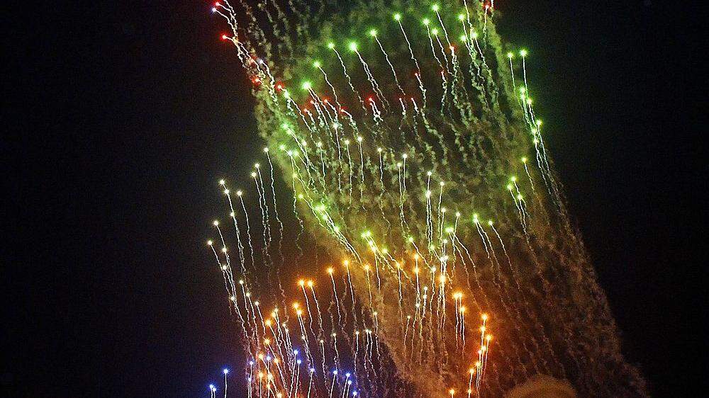 Feuerwerk über dem Pekinger Olympiastadion 2008