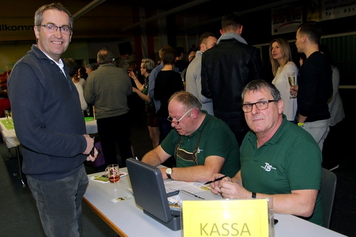Sehr überzeugend konnten die Schauspieler das Publikum mit der spannungsgeladenen Geschichte in den Bann ziehen.