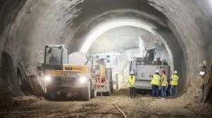 Am Frankhplatz soll bald die U-Bahn fahren, rund um die Uhr wird an den Tunneln gebaut