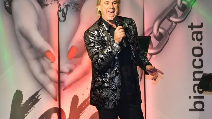 Am Samstag, den 3. Oktober 2020, wurde unter dem Motto "Zeitreise in die 70er“ die Jubiläumsspecial Schlagerparty zum zehnjährigen Bühnenjubiläum von Schlagersänger Marc Andrae im Feldkirchnerhof in Feldkirchen bei Graz gefeiert.
