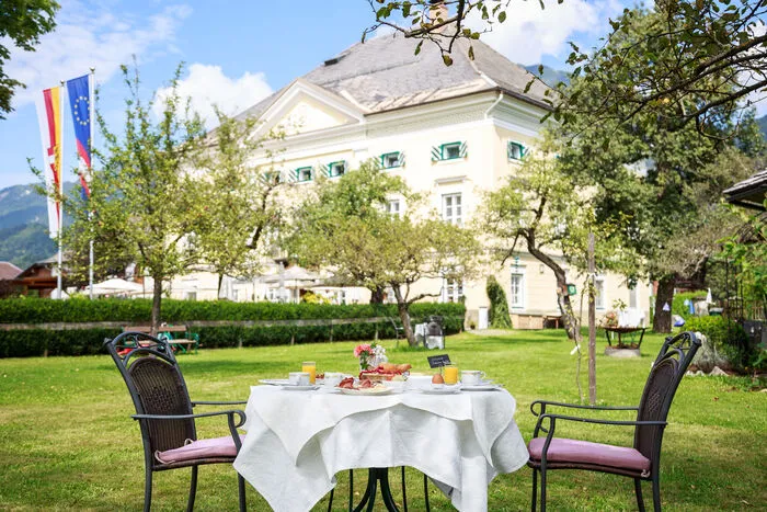 Bei einer Übernachtung im Schloss ist die romantische Atmosphäre garantiert 