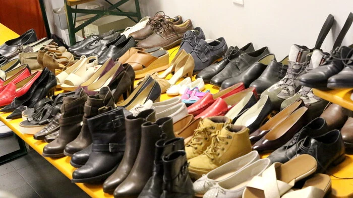 Ob Modeschmuck, Schuhe, Taschen, Markenkleidung, Accessoires und vieles mehr: