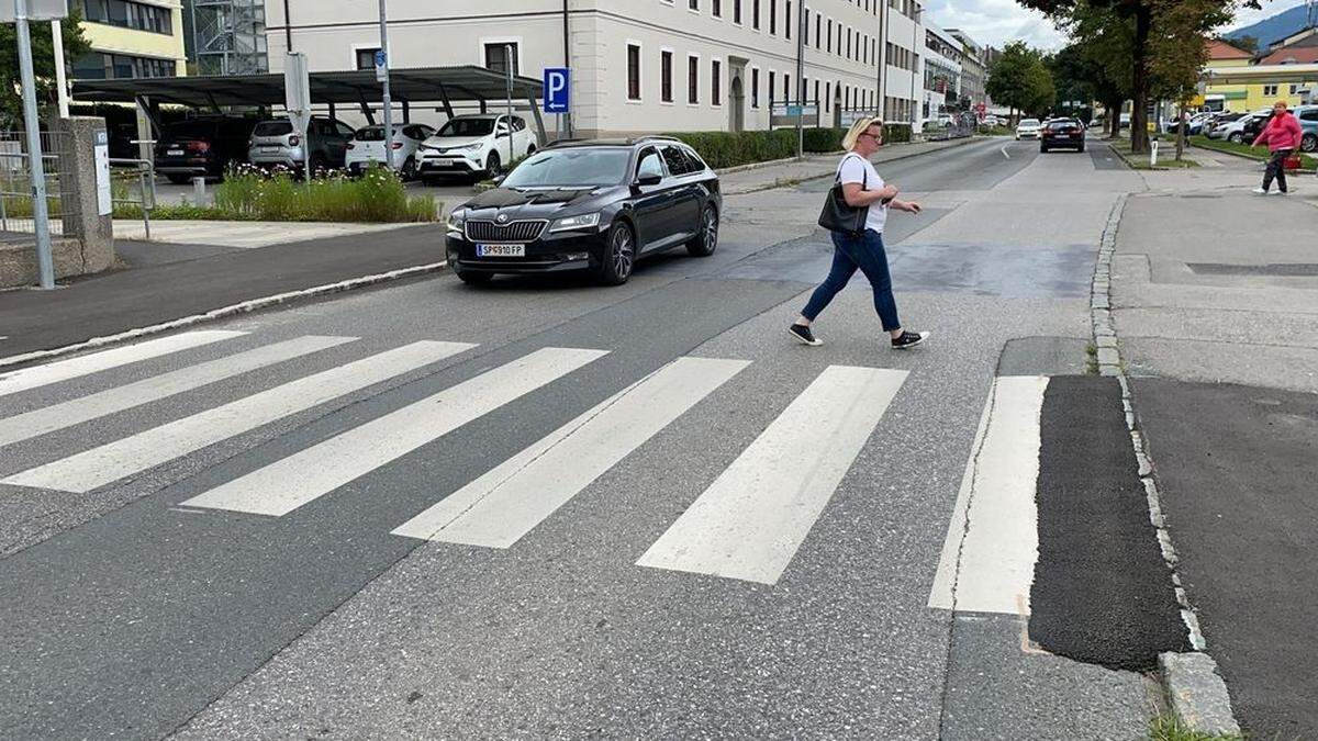 Die Tiroler Straße wird für die Dauer der Baustelle stadteinwärts als Einbahn geführt