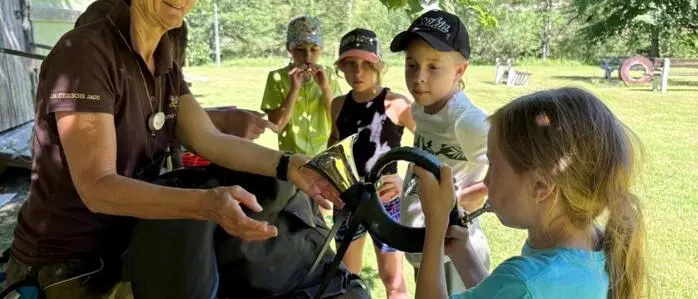 Volksschulkinder aus Ratten erlebten vergangene Woche einen spannenden Wald- und Jagderlebnistag