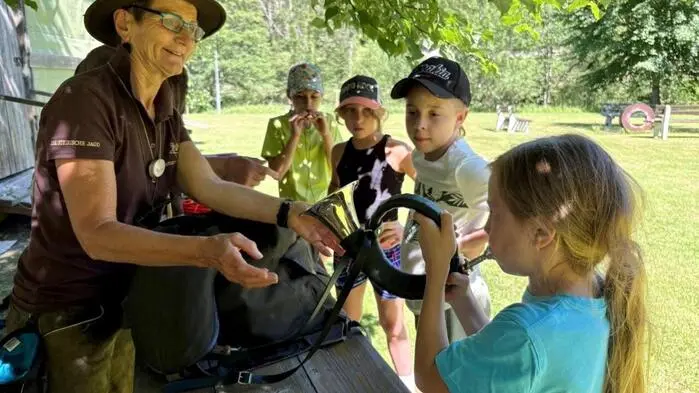 Volksschulkinder aus Ratten erlebten vergangene Woche einen spannenden Wald- und Jagderlebnistag