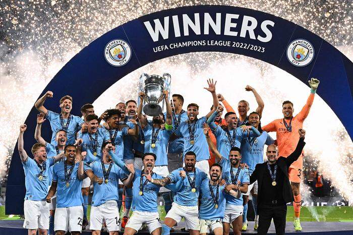 Die Ausnahme: Manchester City holte sich 2023 als amtierender Meister den Champions-League-Pokal
