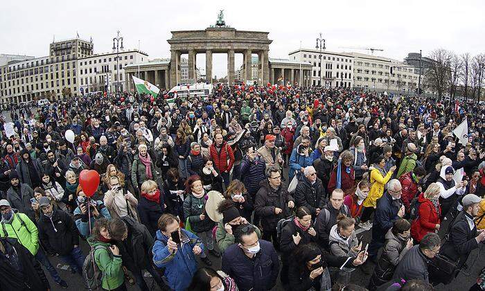 Proteste vor dem Brandenburger Tor
