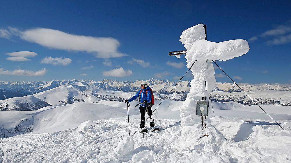 Der Große Königstuhl ist zwar nicht der höchste Gipfel in den Nockbergen, aber dafür einer der aussichtsreichsten