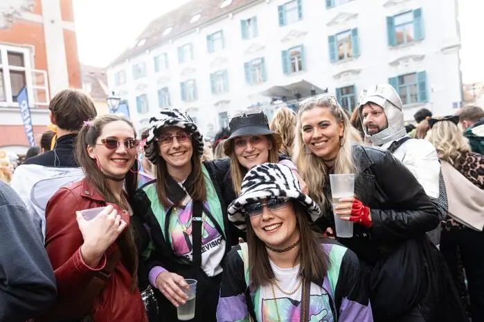 Klicken Sie sich durch die Fotos...