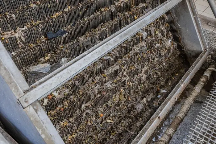 Allerhand Abfall wird im Abwasser gefunden