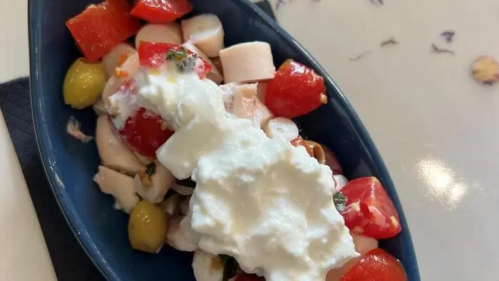 Meeresfrüchtesalat mit Mozzarella