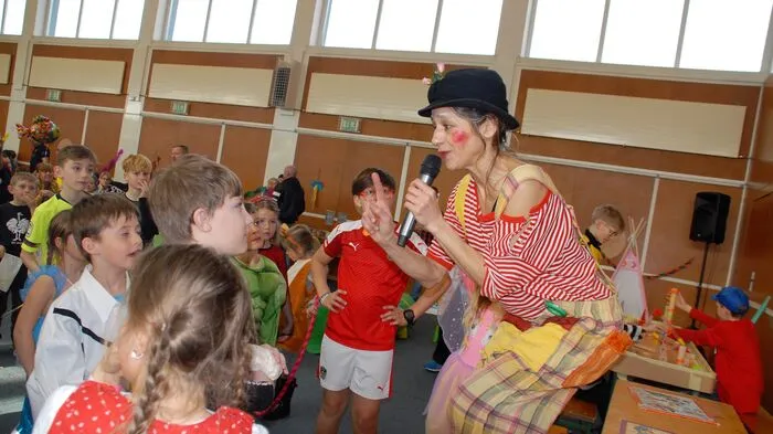 Viel los war beim Kinderfasching in der Kultur-und Sporthalle Sinabelkirchen.