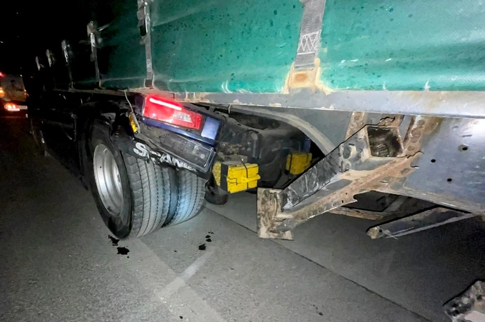 Auch ein Lkw war an dem Unfall beteiligt.