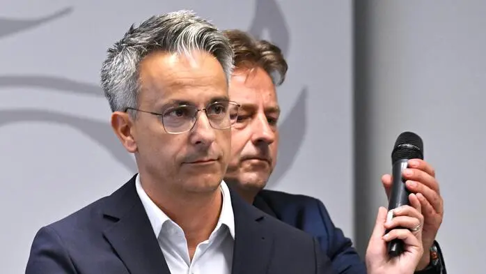 Statt Kurt Hohensinner (ÖVP) übernimmt René Apfelknab (FPÖ) den Bereich Wirtschaft