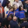 Taylor Swift, Este und Alana Haim mit ihren „Knicks“-Shirts