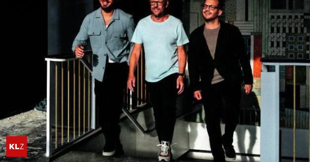 Circle-Thalia-Neue-Panorama-Clubbar-Sonnenuntergang-mit-Cocktails-und-Sandwiches