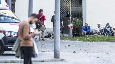 Betrunkene Heiligengeistplatz Klagenfurt Oktober 2017