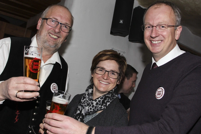 Franz Eder (Bürgermeister in Rennweg) mit Annette und Manfred Sampl (Bürgermeister in St. Michael im Lungau)