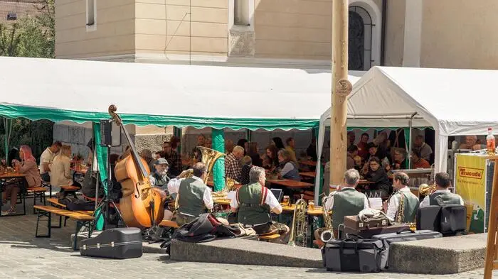 Klicken Sie sich durch die besten Bilder der 1. Mai-Feier in Paternion!