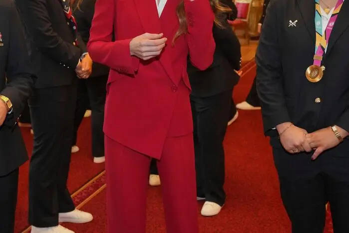 Und das lag nicht nur an ihrem strahlenden Lächeln, sondern auch an ihrem Look.