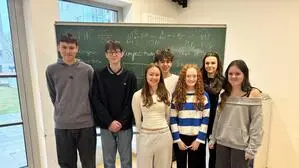 Einige Schülerinnen und Schüler der 6C des Alten Gymnasiums Leoben stellen sich der Challenge, drei Wochen auf das Smartphone zu verzichten