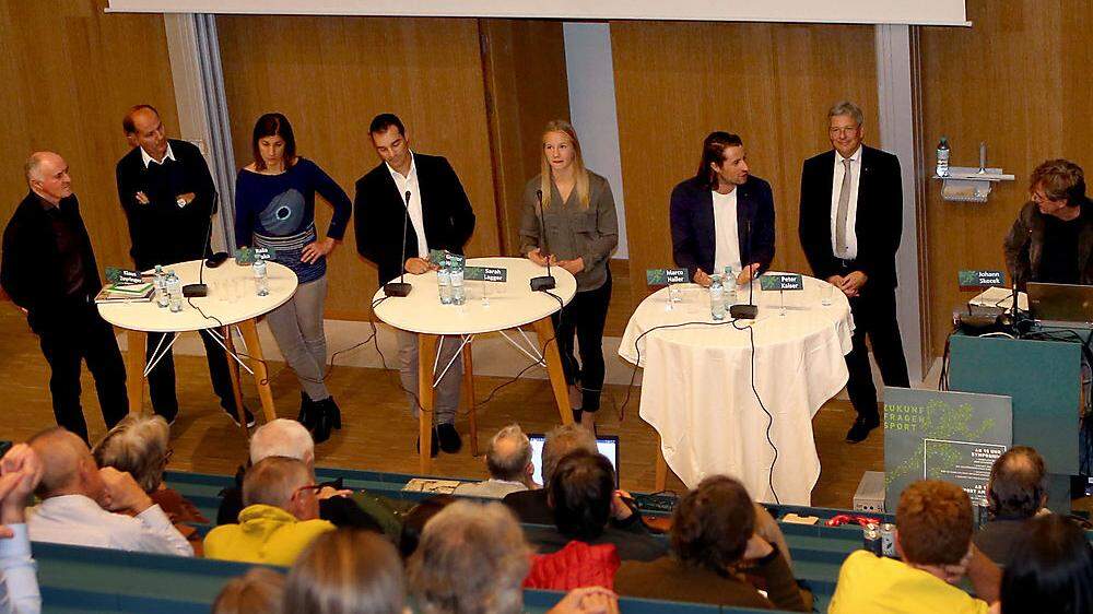 Bei der Veranstaltung „Sport am Limit“ an der Uni Klagenfurt wurde eifrigst diskutiert	