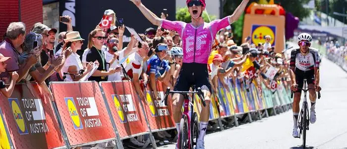 Neilson Powless jubelte in St. Johann