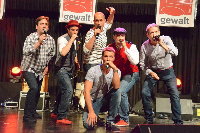 Schlußauftritt der Safer Six.