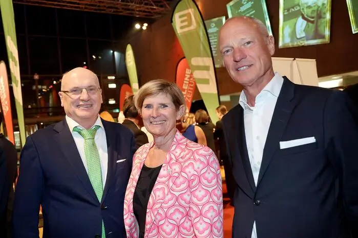 Doch auch Prominenz aus Politik, Sport und Wirtschaft waren zu Gast. Hier:  Wolfgang Bartosch (StFV), Barbara Muhr (STTV) und Gerald Pototschnig (LRV Steiermark).