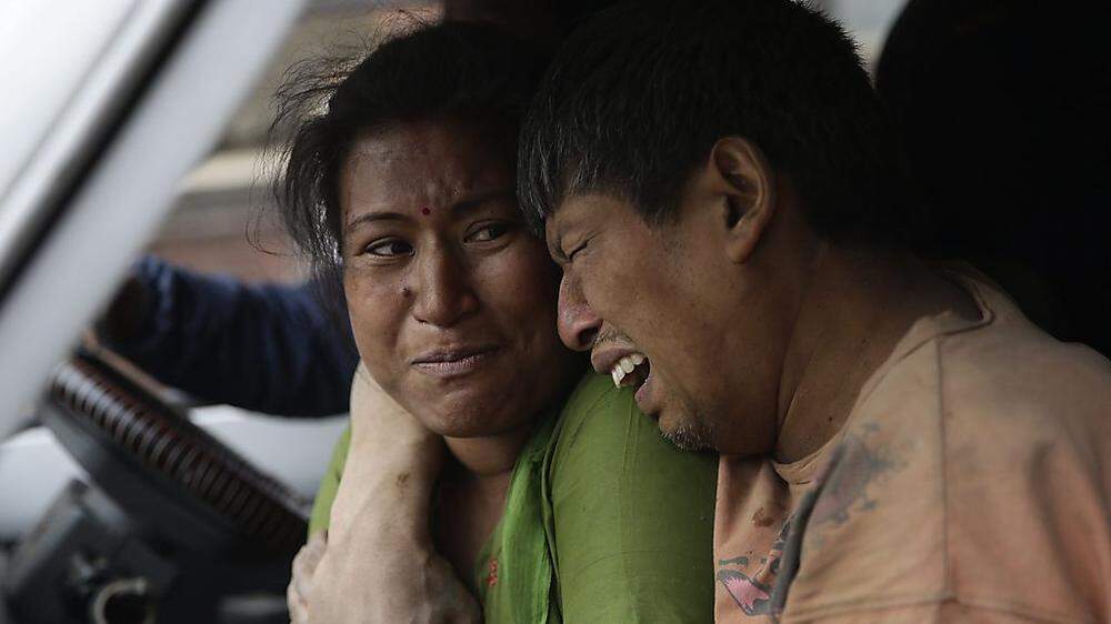 Tiefe Trauer nach dem verheerenden Unglück in Nepal