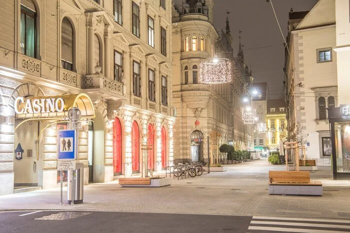 ... die Landhausgasse ...