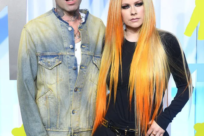 Erfolgssängerin Avril Lavrigne zeigte sich mit ihrem Partner, dem Hip-Hop-Musiker Mod Sun